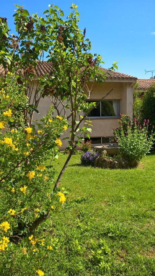 Chez Naomi Bed & Breakfast Saint-Jean-de-Cornies Exterior photo