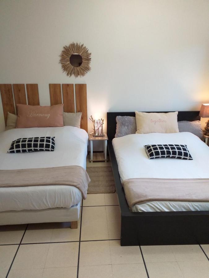 Chez Naomi Bed & Breakfast Saint-Jean-de-Cornies Exterior photo